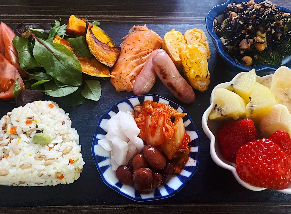 もち麦おむすびの和朝食|綾さん