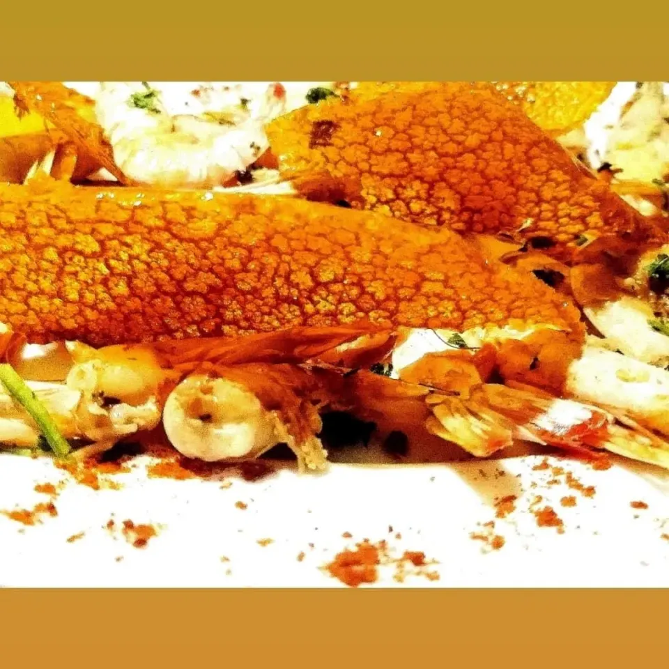 Gambones a la parrilla con crujiente de marisco|Sebastian Lujanさん