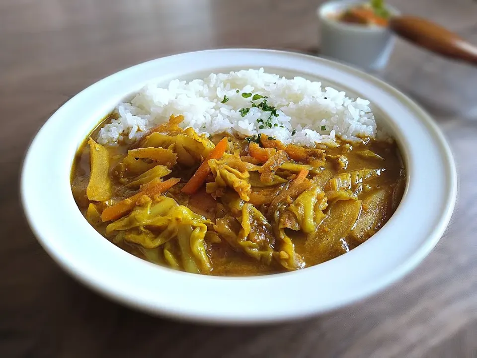 アチャーリーカレー|古尾谷りかこさん