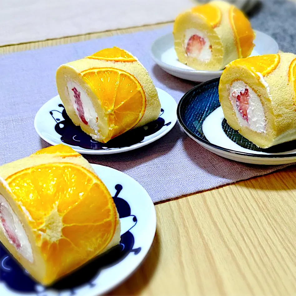 オレンジロールケーキ🍊|さっちんさん