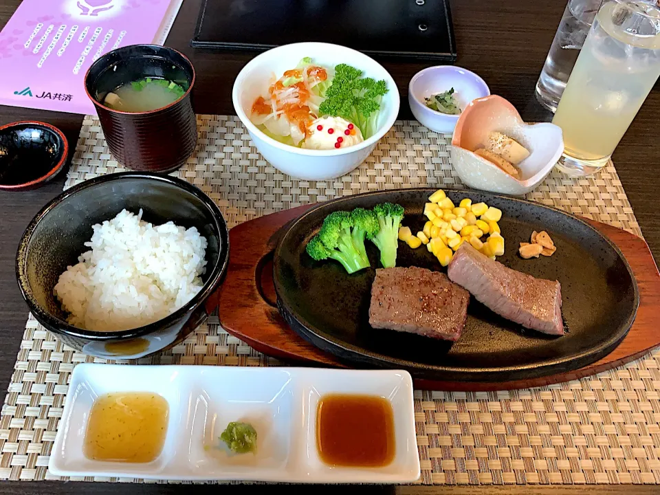 Snapdishの料理写真:ランチ🥩　4/25|まりさん