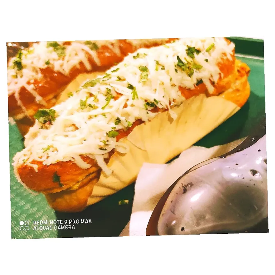 paneer cheese hot dog 😋😋just love this 
do follow my page on Instagram @_the_food_flavours_ please do like share comment 💬|archana pandeyさん