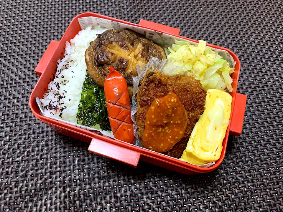 Snapdishの料理写真:肉詰めピーマン弁当|kiusoudaiさん