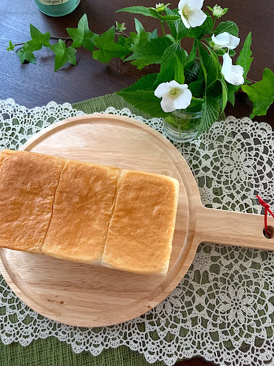 Snapdishの料理写真:今日の一斤角食パン♬|mari ぱんさん