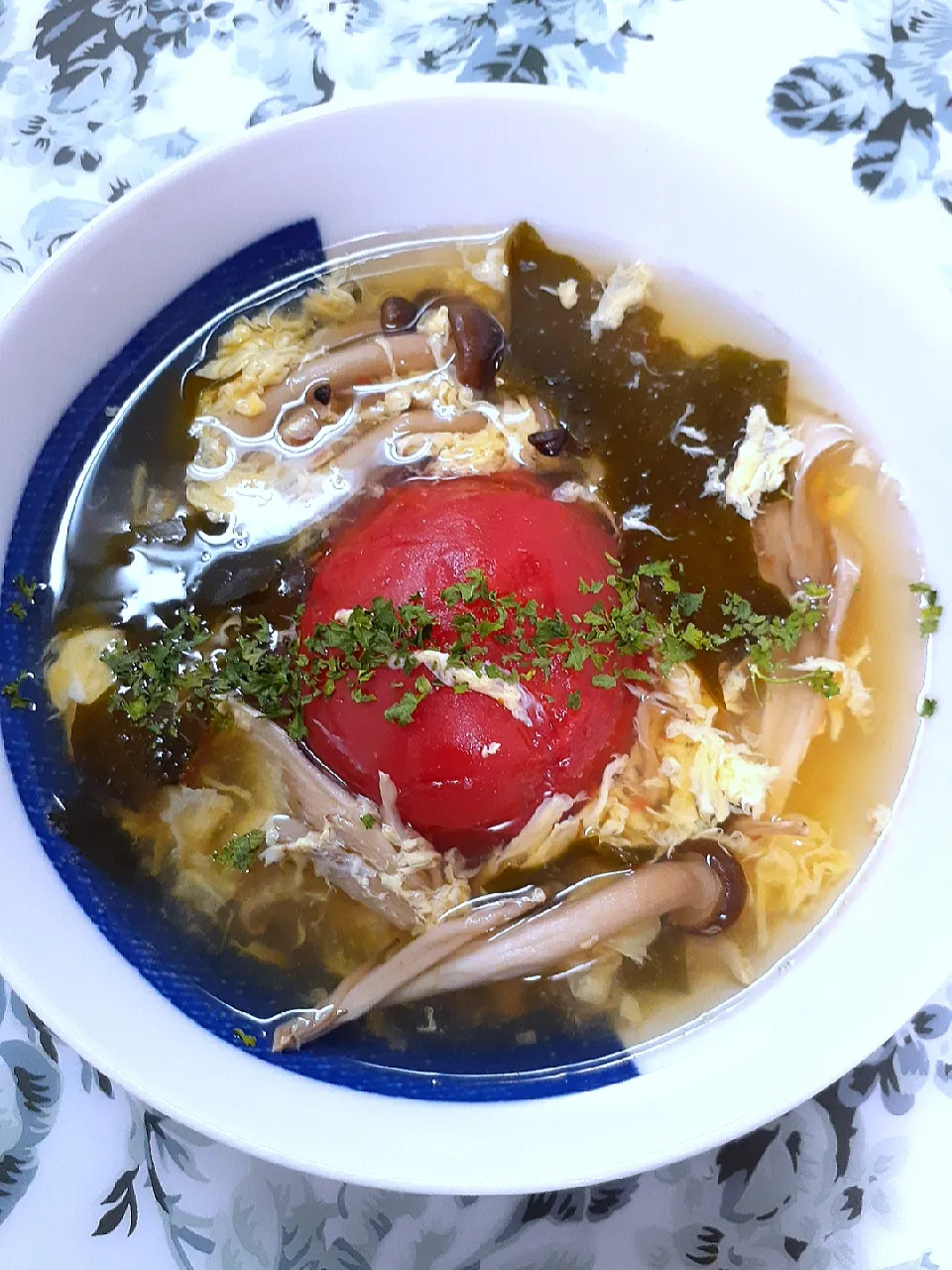 🔷☀️天日干し🍄キノコとまるご🍅トマトの玉子スープ🐣🔷|@きなこさん