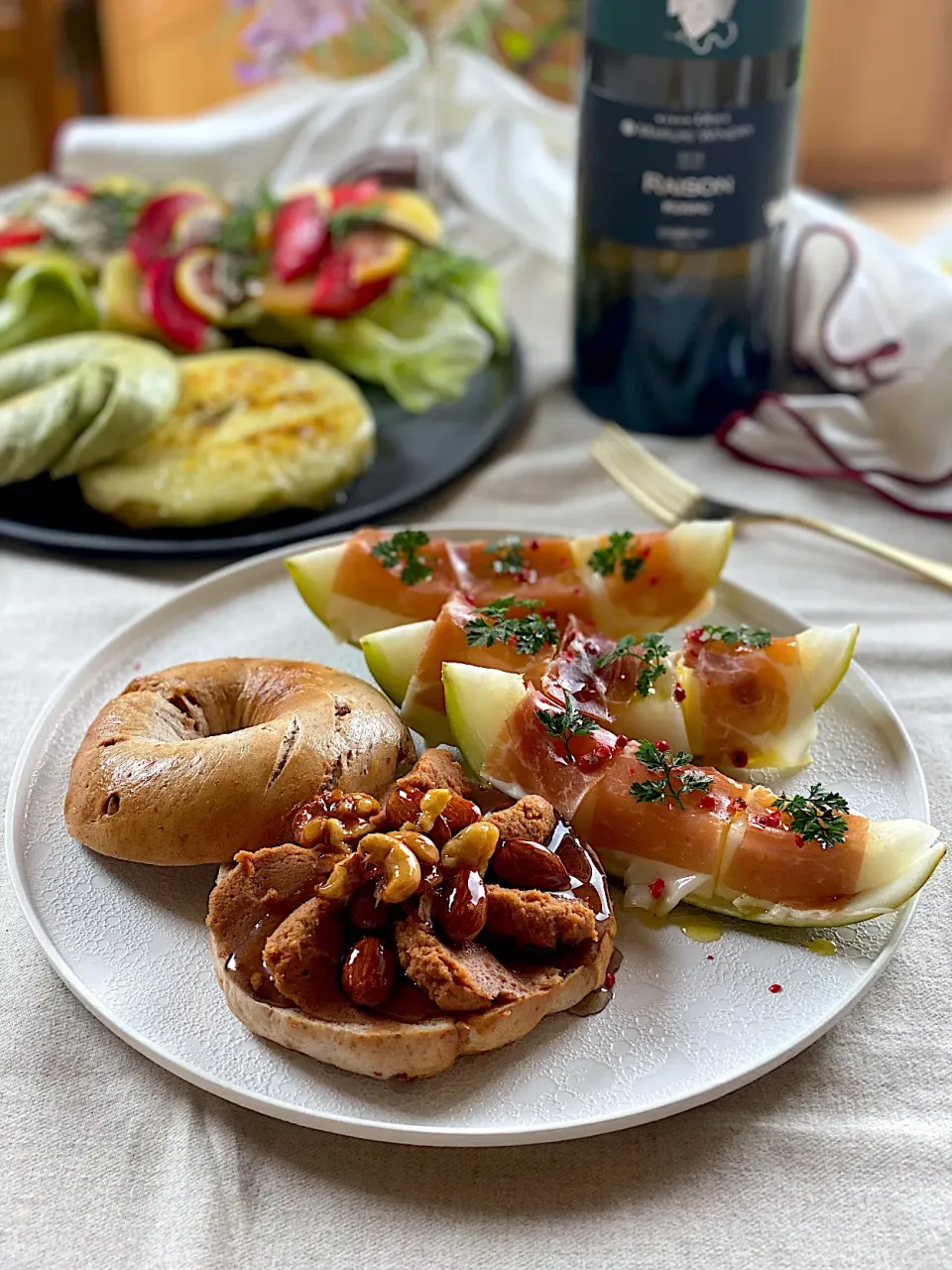 Snapdishの料理写真:🥗🥯🥂Salad & BAGEL with Wine ②|ゆきぽん@ゆきの家飲み料理さん