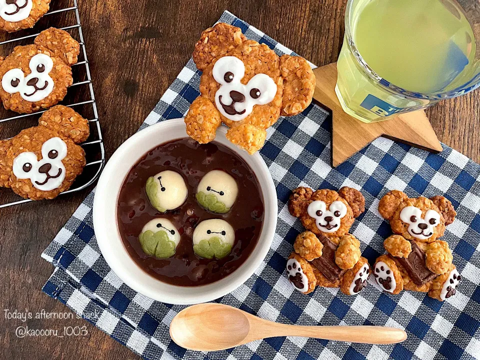 Snapdishの料理写真:ダッフィーのオートミールクッキー🍪|かおるさん