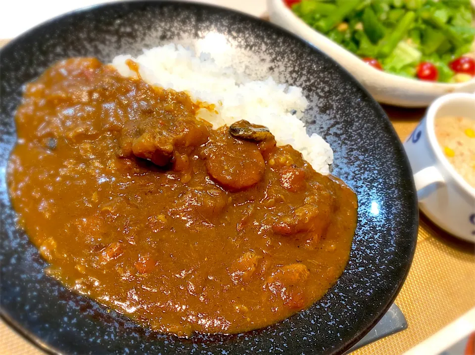 じっくり煮込んだ牛すじカレー☆|yaekoさん