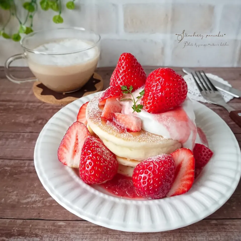 おうち苺フェア⚐" 朝から幸せ苺パンケーキ❤︎|ゆずぽんさん