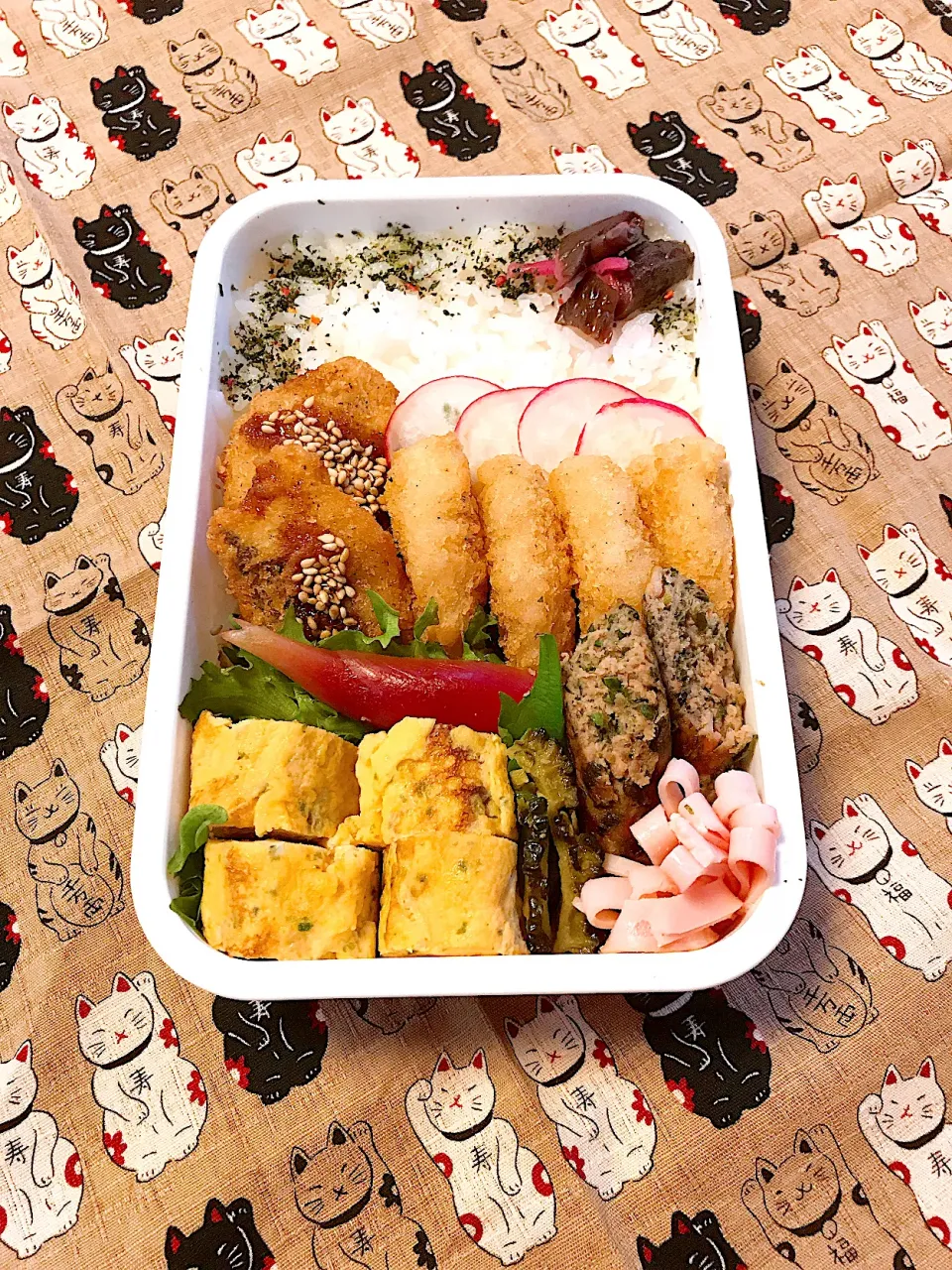 Snapdishの料理写真:♡パートナーのお弁当♡あしたばちゃん手作りウィンナーがちょこんといるよ〜（笑）令和3年4月26日月曜日♡お天気は〜はぁ〜れっ☀️|♡Fille√chie♡さん