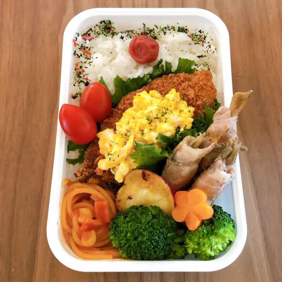 Snapdishの料理写真:白身魚フライ弁当|emichococo625さん