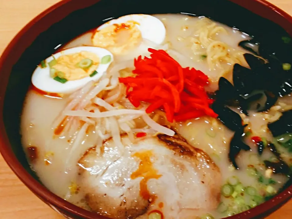 ほんじつのまかない・とんこつラーメン|のも💛さん