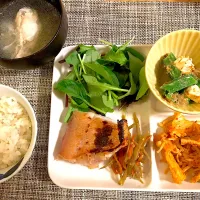 Snapdishの料理写真:赤魚粕漬け焼き定食|おーたけさん