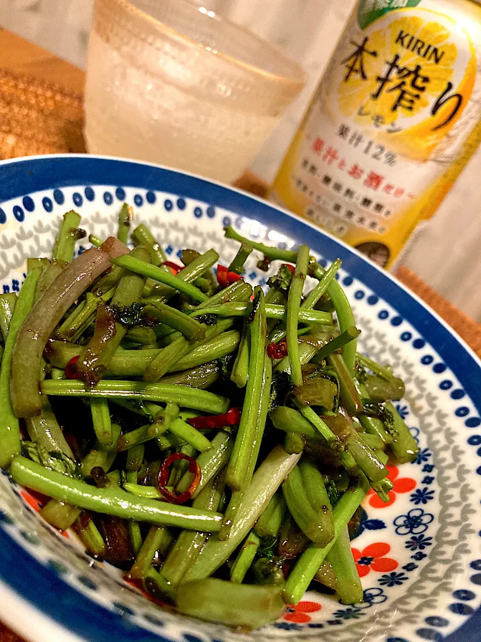 ミズのきんぴら😋🍻💕✨シャキシャキヌルヌルアクが無く美味しいです❤️|アイさん