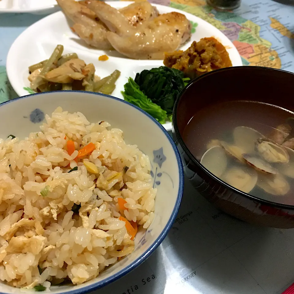 Snapdishの料理写真:アサリご飯&アサリ汁|Noriさん