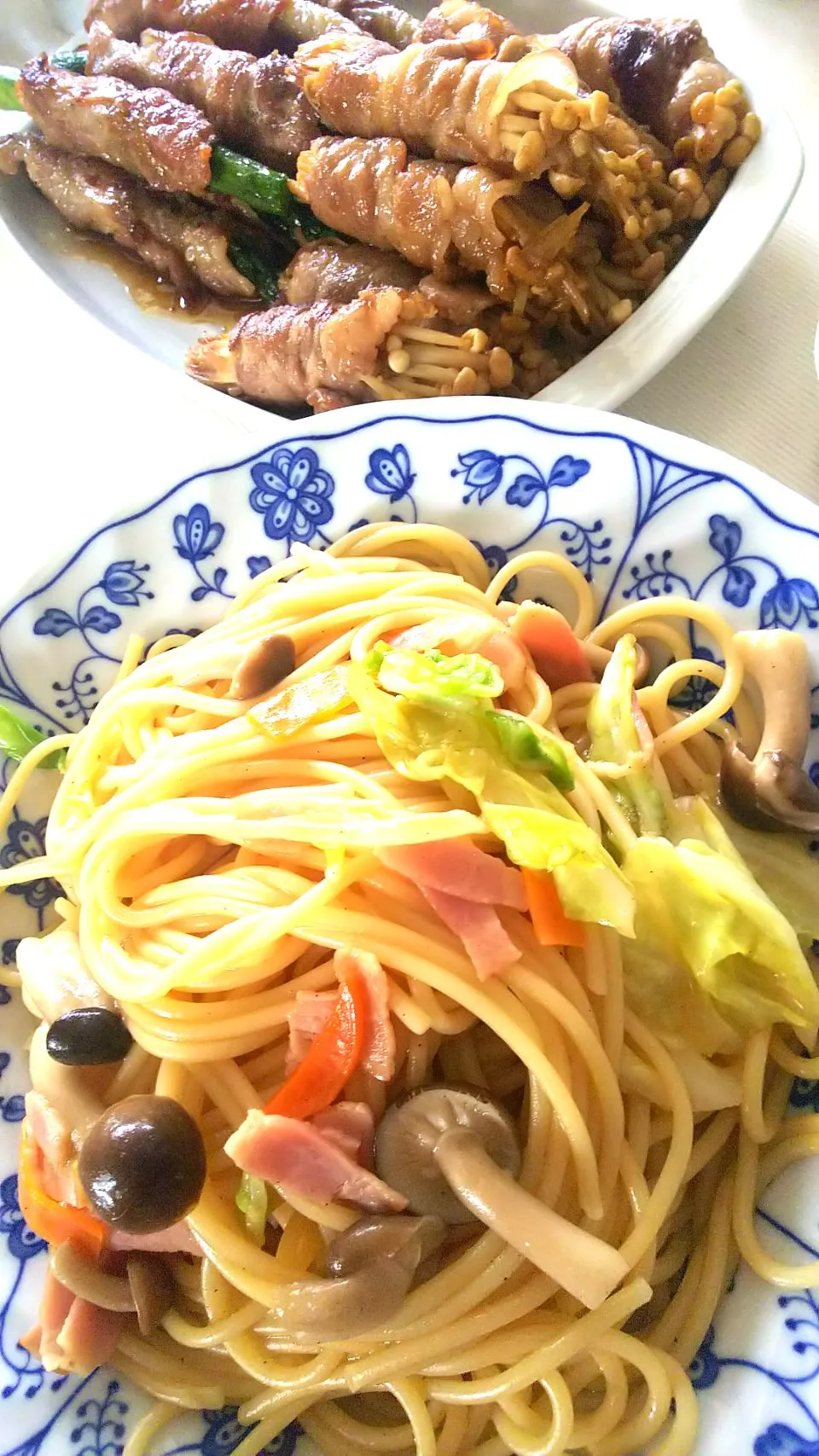 Snapdishの料理写真:バター醤油パスタ🍝アスパラ＆えのきの肉巻き|HITOMI★さん