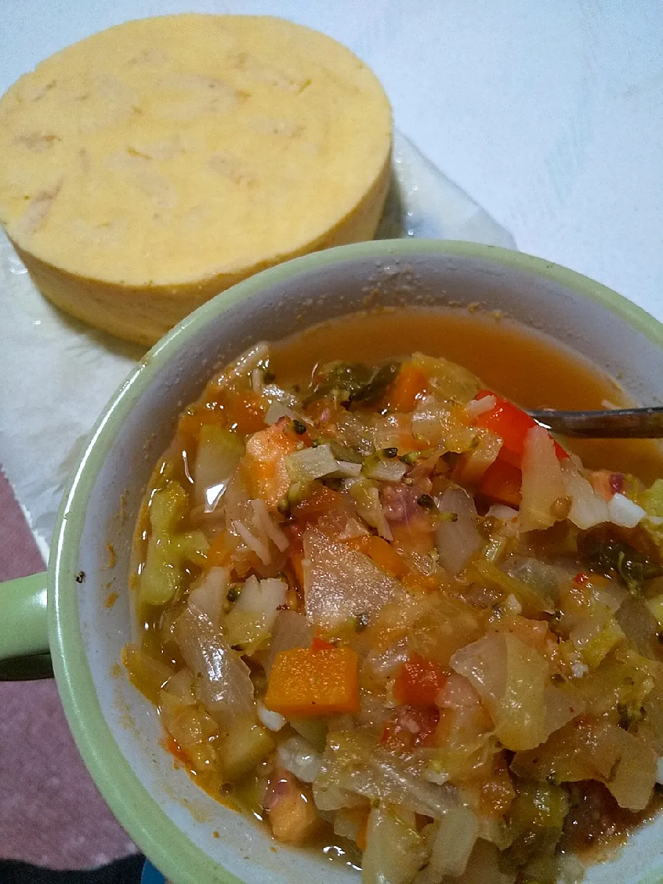 Snapdishの料理写真:今日のご飯
※アレンジ燃焼スープ
※おからパウダーヨーグルト蒸しパン|れあMIXさん