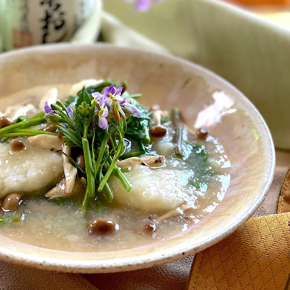 🇯🇵⛰🍙🌾🍶山菜の宴 ②. 山芋団子と山芹の椀|ゆきぽん@ゆきの家飲み料理さん