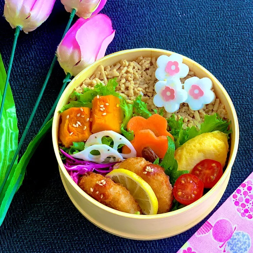 鶏そぼろ弁当🍱|makigamidesさん