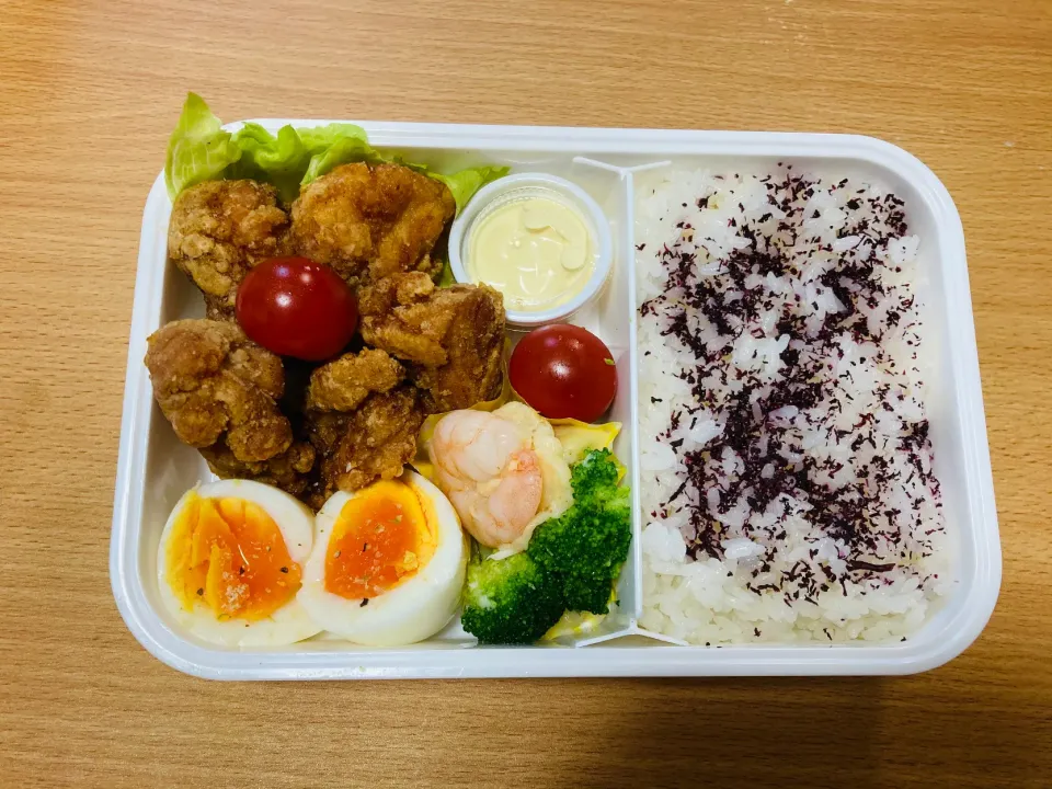 Snapdishの料理写真:鶏肉の唐揚げ弁当|ちかちかさん