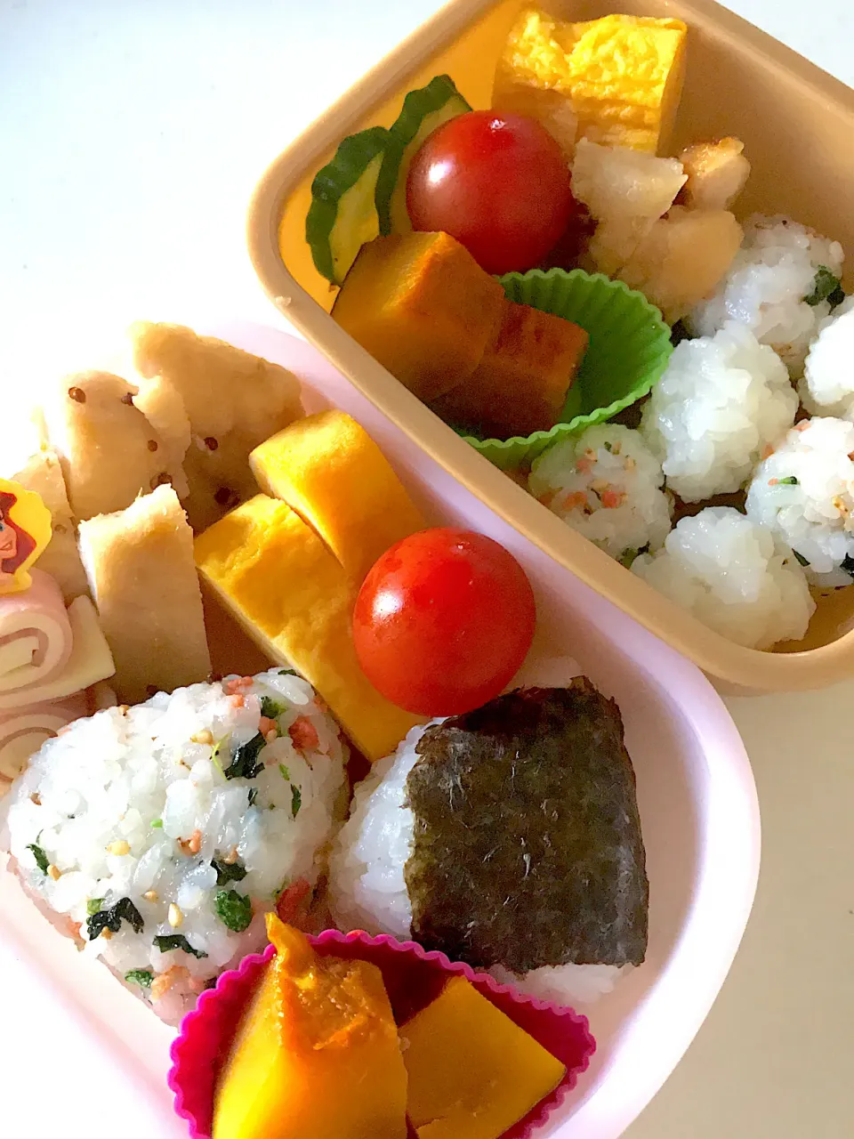 Snapdishの料理写真:娘たち(年少・1歳児)弁当👧👶|ももち弁当🍙さん