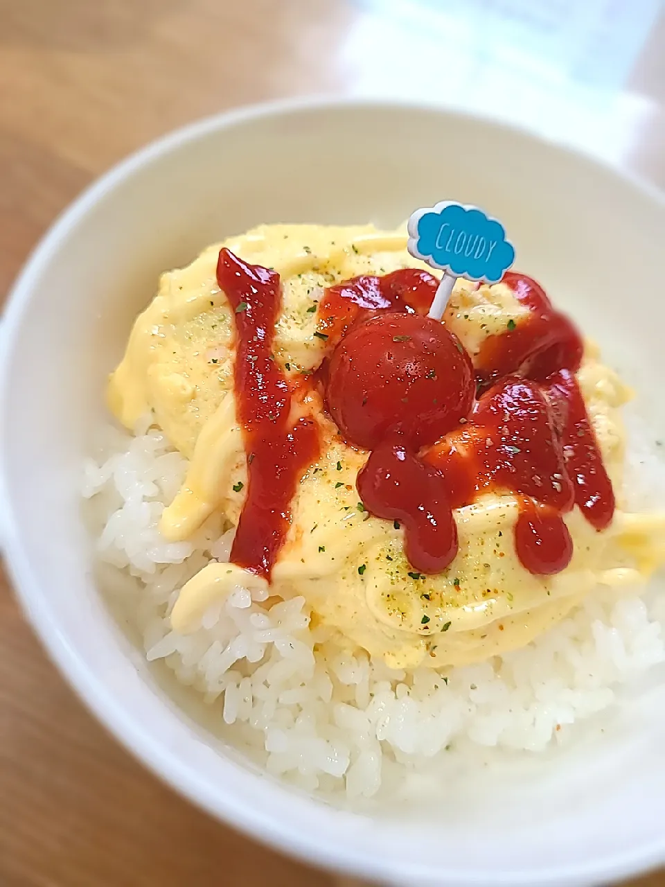 ☀️朝にぴったり☀️
レンジで超絶簡単オムレツごはん😋🥚|みぽりん♪さん