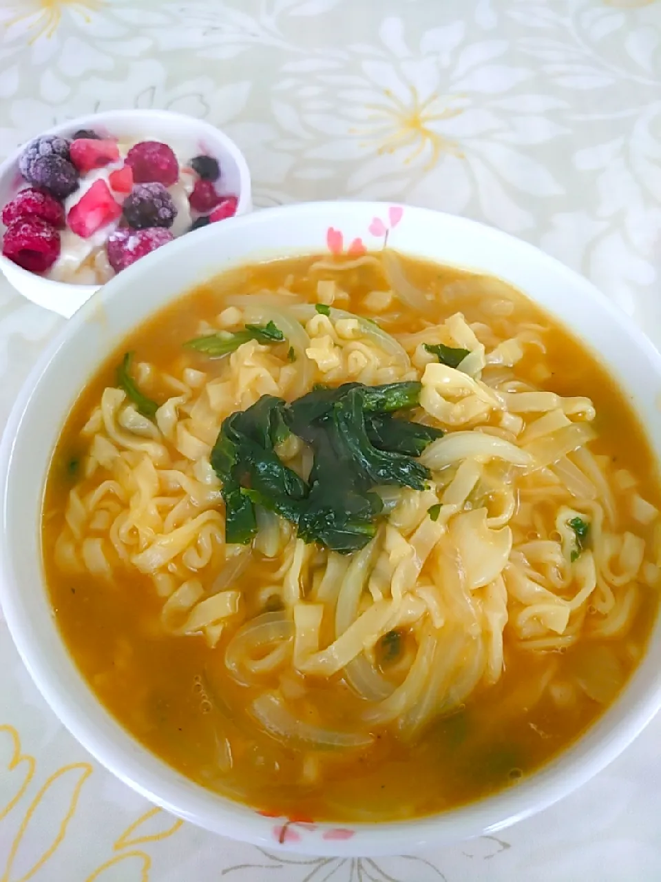 エースコックのカレーうどん
ほうれん草入り|🍒ふみりん🍒さん