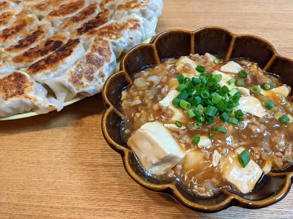 麻婆豆腐＆餃子😊|しほさん