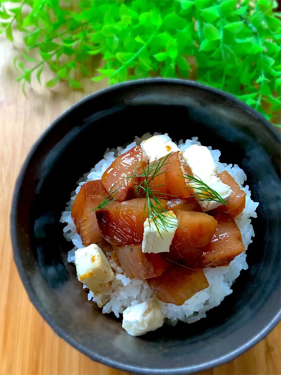 釣り魚🎣メジロ(ワラサ)の漬けブリーチーズ丼|9421beruさん