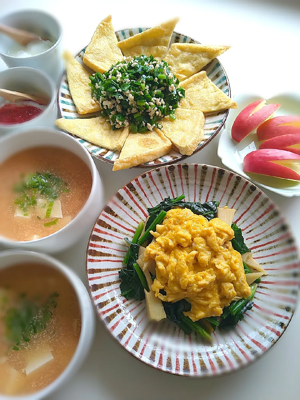 朝ごはん☔！|まめころさん