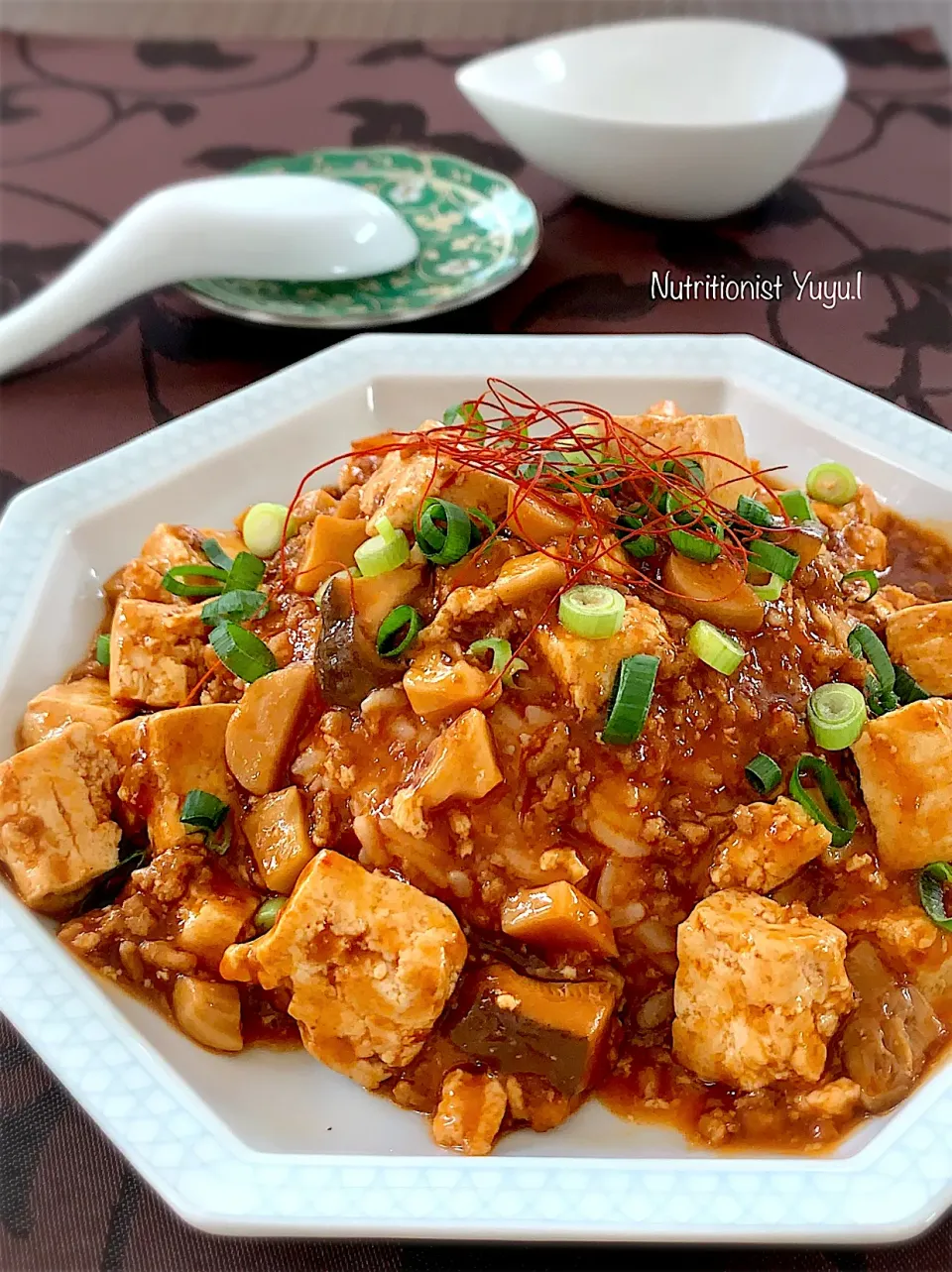 エリンギと豆腐の麻婆丼|ゆーこどんさん