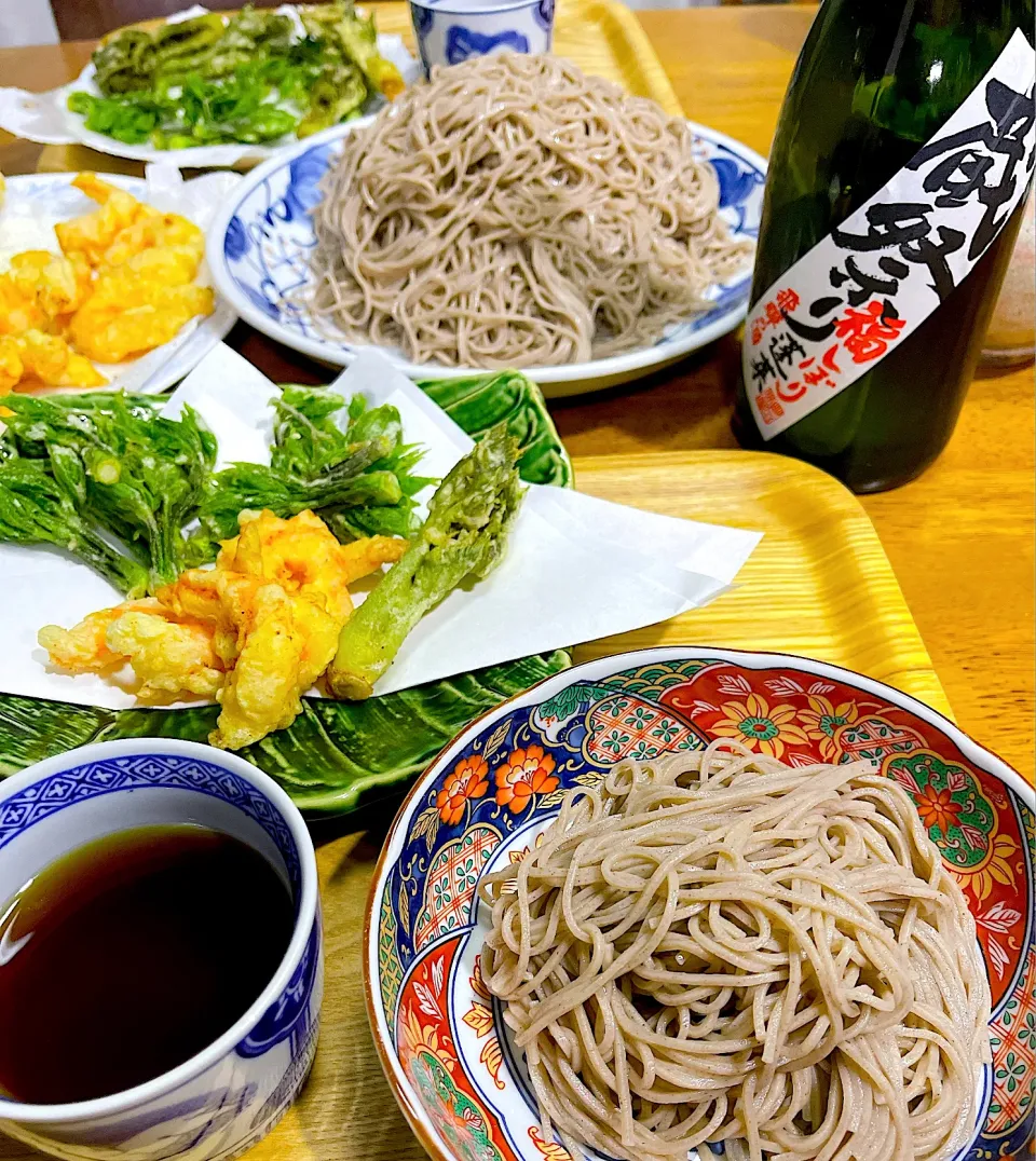 Snapdishの料理写真:天麩羅蕎麦で晩酌|Blueberry🫐さん