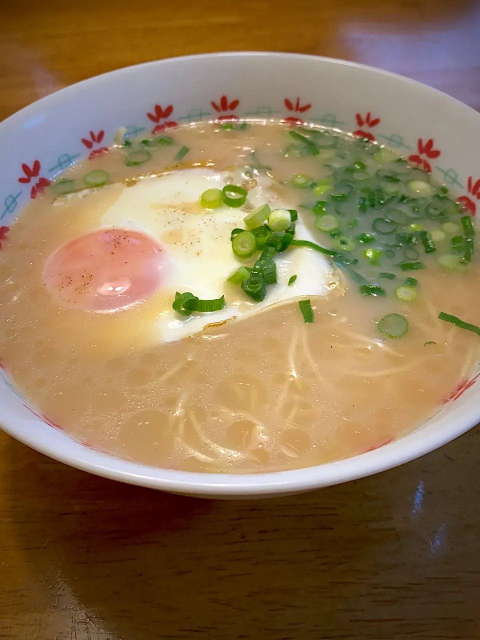 ヤクルトの豚骨ラーメン|もえさん