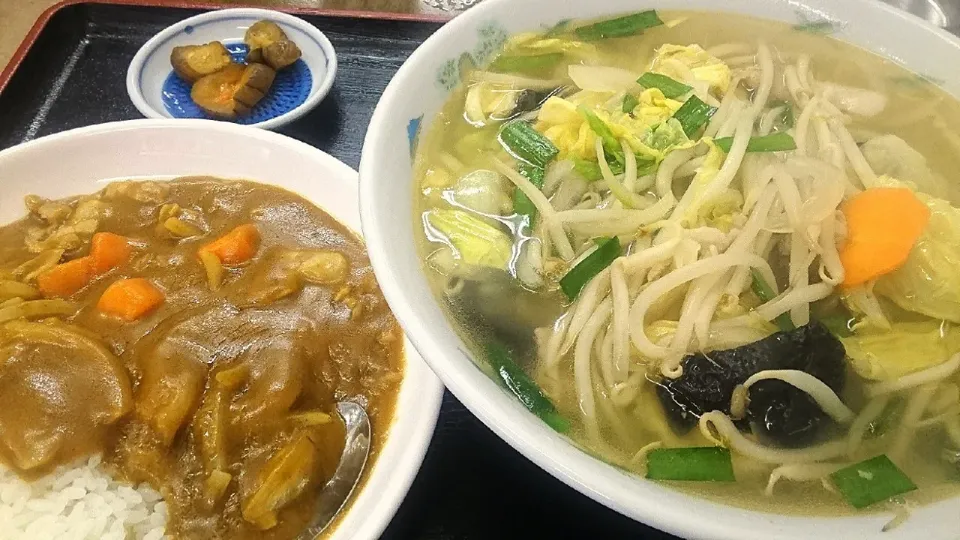 【1969年創業】
支那そば 大陸
タン麺（単品800円）
＋半カレーライス
（麺類とセットで100円）
＠赤羽岩淵3分、赤羽7分
21090|大脇さん