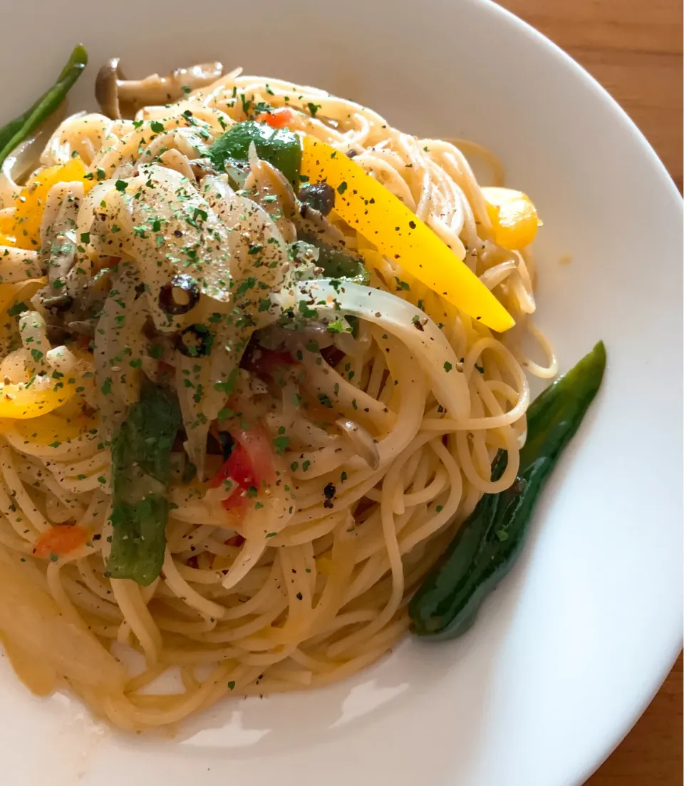 アンチョビと野菜のパスタ作ったよ🍝|NOMU'S キッチン🍳さん