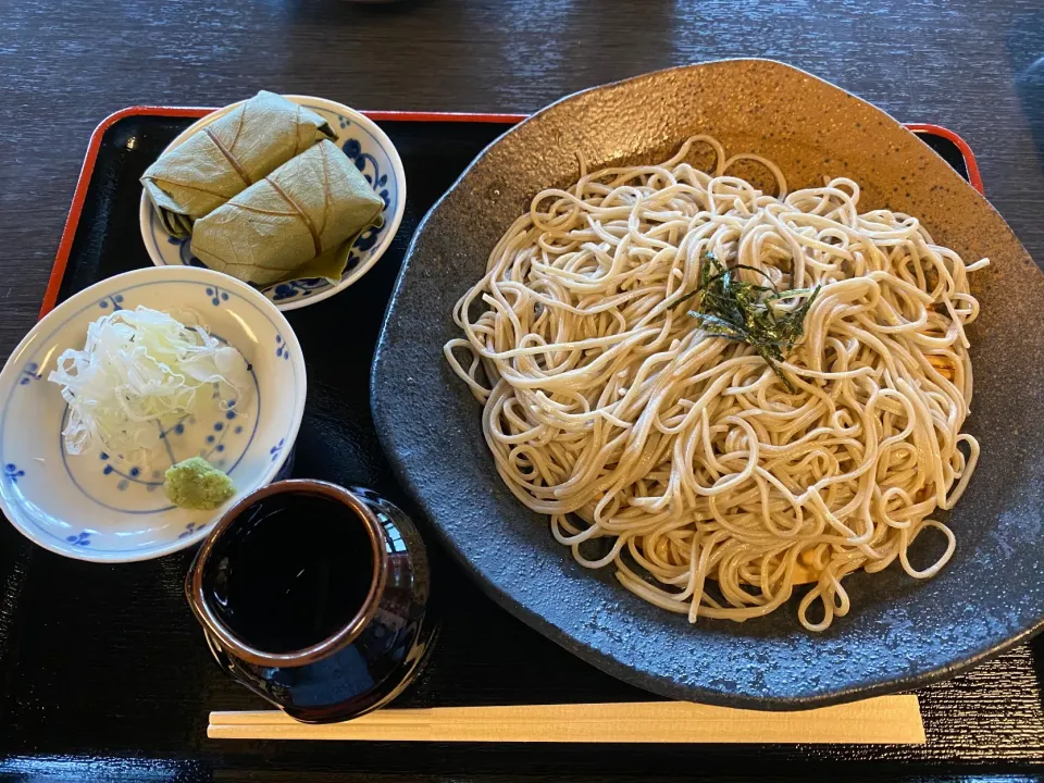 ざるそばと柿の葉寿司のセット🍣|buhizouさん