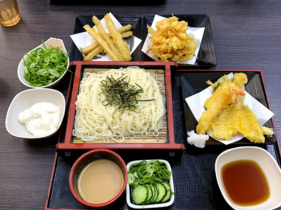 資さん ごまだれ細めんうどん|あちゅんさん