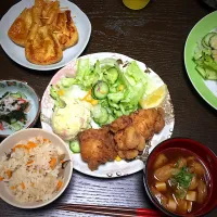 Snapdishの料理写真:から揚げ定食✨|emiさん