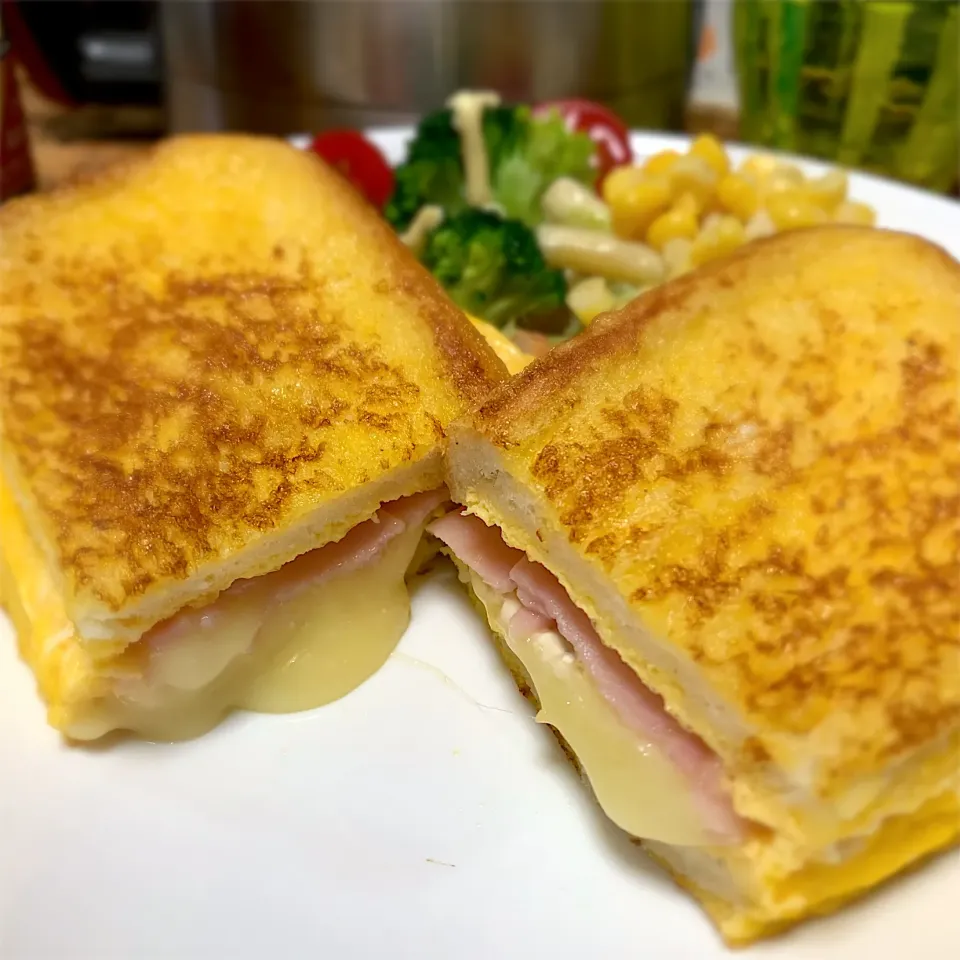 Snapdishの料理写真:フレンチトースト風クロックムッシュ🍞|にょんにいさん