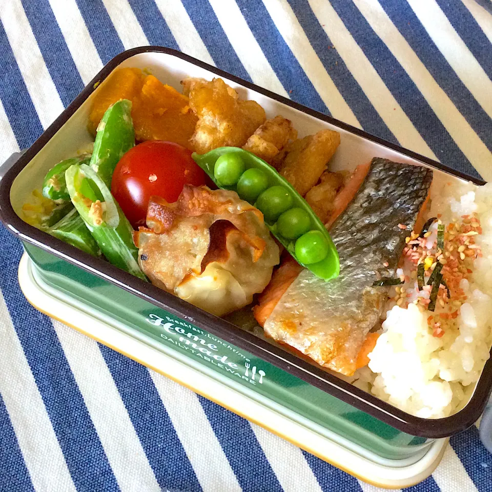 長女のJKべんと　鮭　鶏竜田　焼きシュウマイ|yukoさん