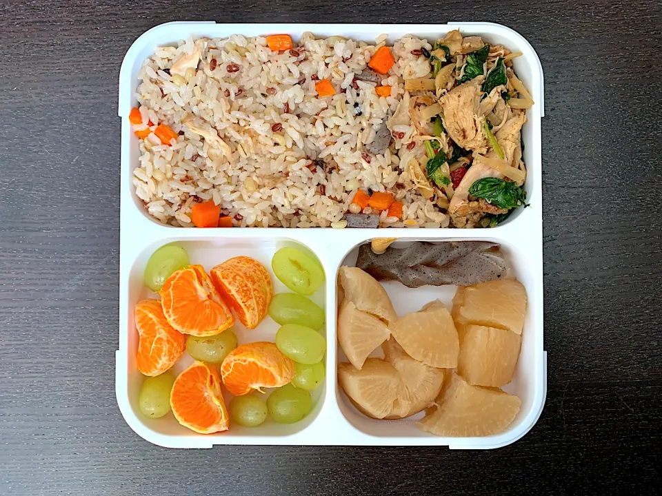 Gomoku gohan bento|yeni kartikasariさん