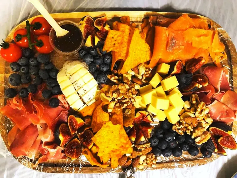 Cheese platter 🧀
Say Cheeeers 🥂🥳

It likes a puzzle, simple, good game to kill time, happy to chill 🍾😍😘|EKさん