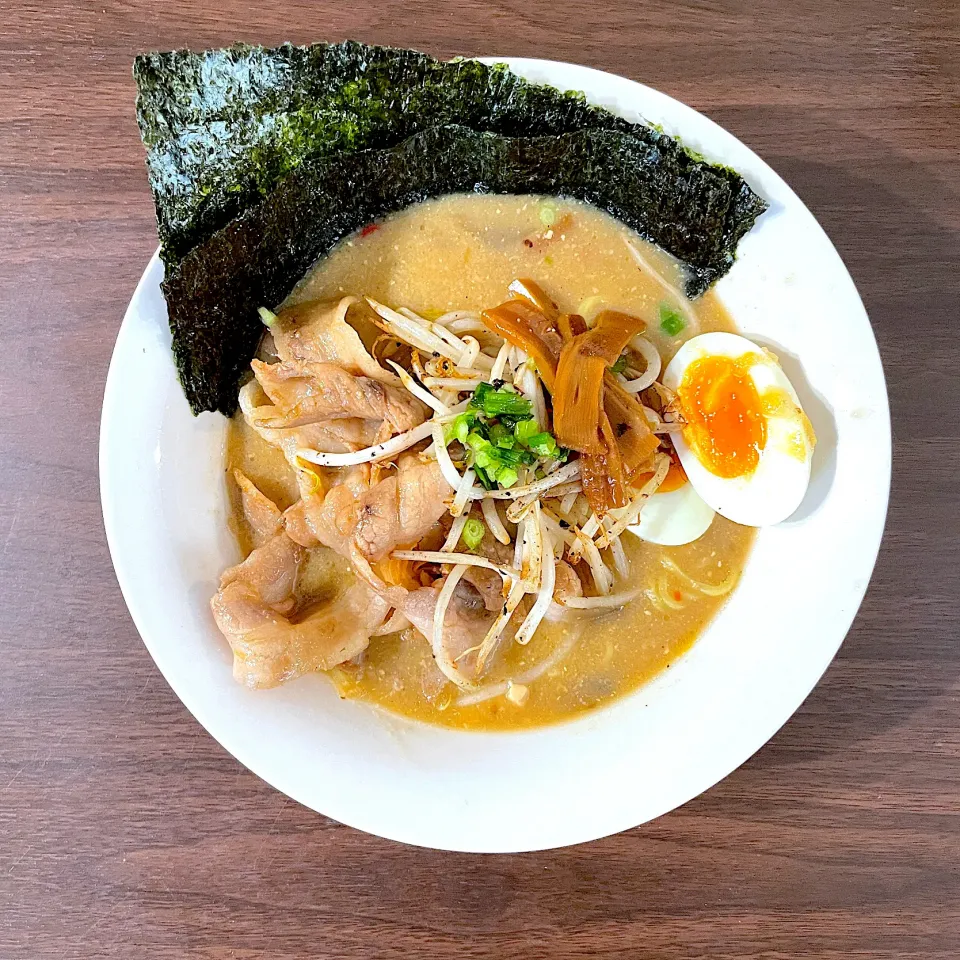 昨日の鍋の残りからアサリたっぷり味噌ラーメン|dashi menjiroさん