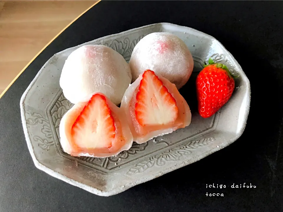 toccaさんの料理 電子レンジ＆白玉粉  いちご大福(🍓´▽`🍓)|toccaさん