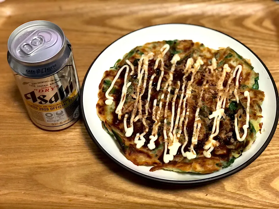 ☆ニラちくわ納豆チーズお好み焼き ☆ビール🍺|まぁたんさん