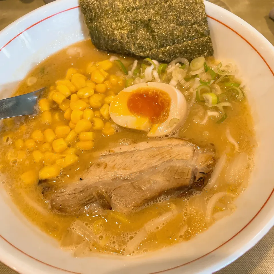 麺や石ばしの濃い味噌ラーメン　コーントッピング|marioさん