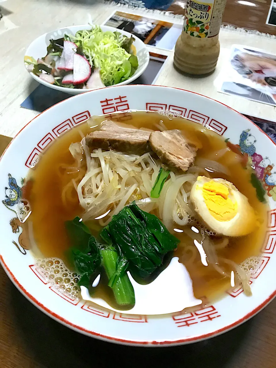 Snapdishの料理写真:ラーメン、サラダ|sayaさん