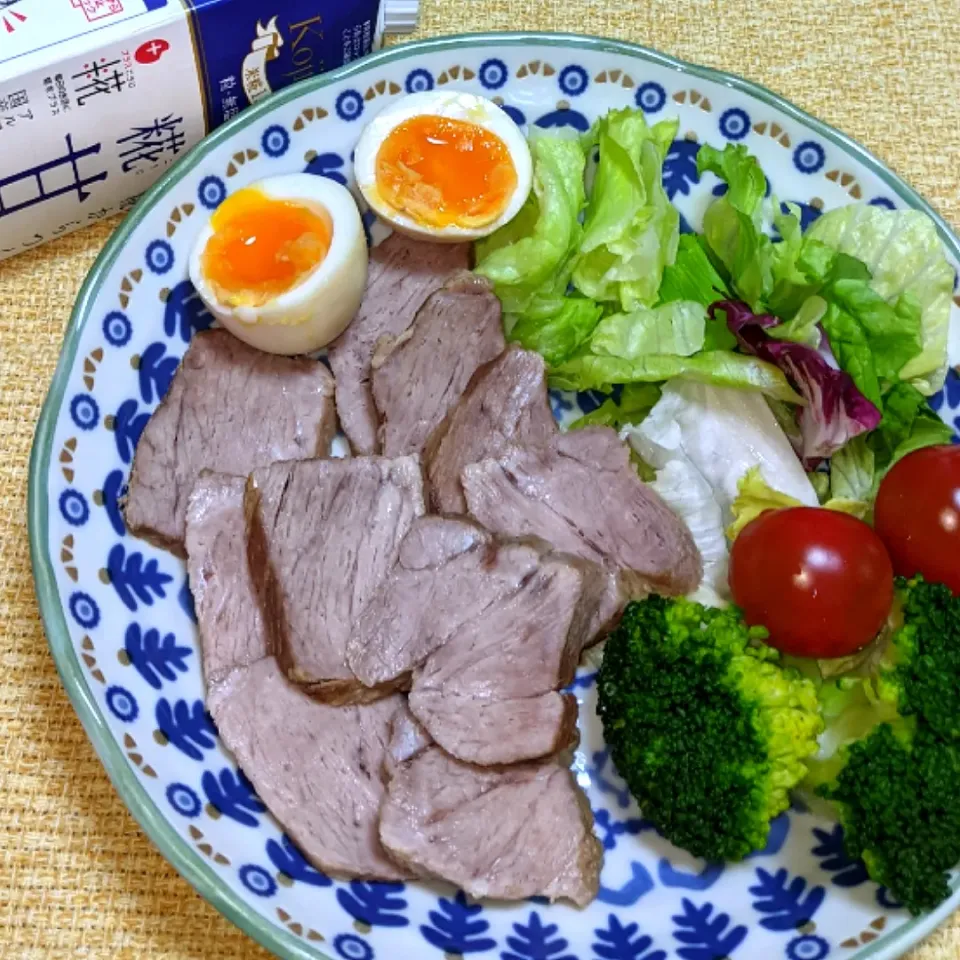 Snapdishの料理写真:2021/05/01　糀甘酒で煮豚＆味玉|ちいたんさん