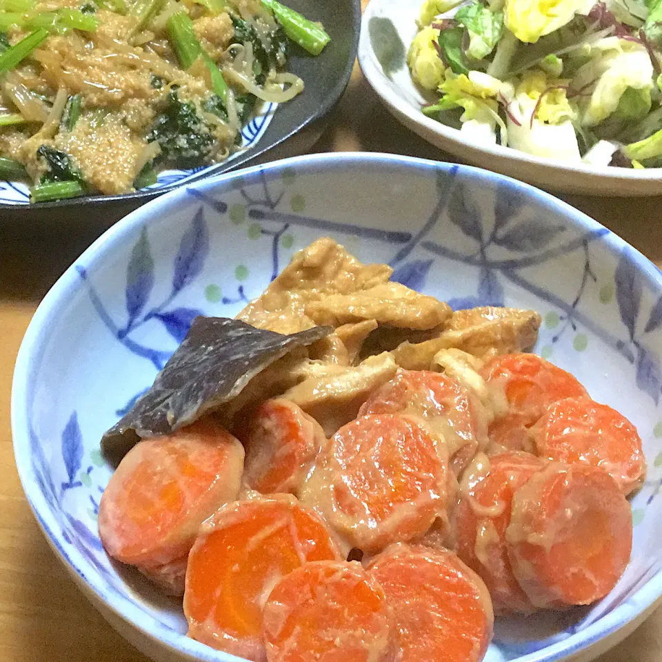 にんじんと油揚げの白味噌煮🥕　　　　　　　　　2021.5.1|Yu Yu mamaさん