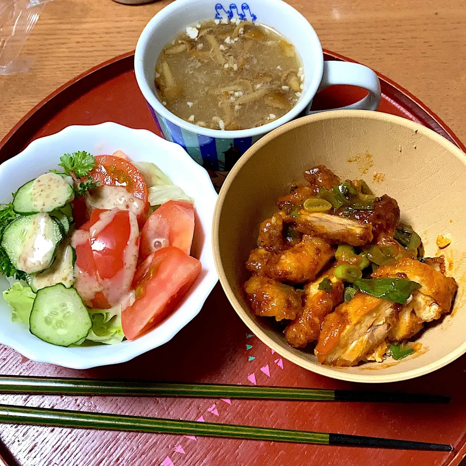 Snapdishの料理写真:唐揚げチリ丼(オートミール)|みんみんさん